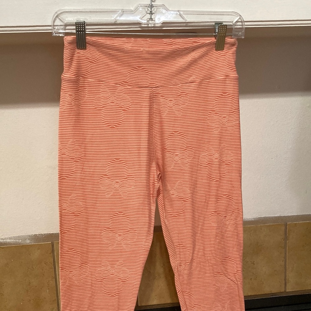 LuLaRoe Women’s Disney Patterned Leggings (one size)